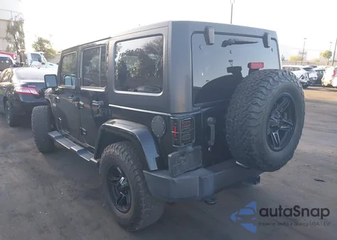 2017 Jeep Wrangler Unlimited Freedom 4X4 из США, поврежденный, VIN 1C4BJWDG4HL584218